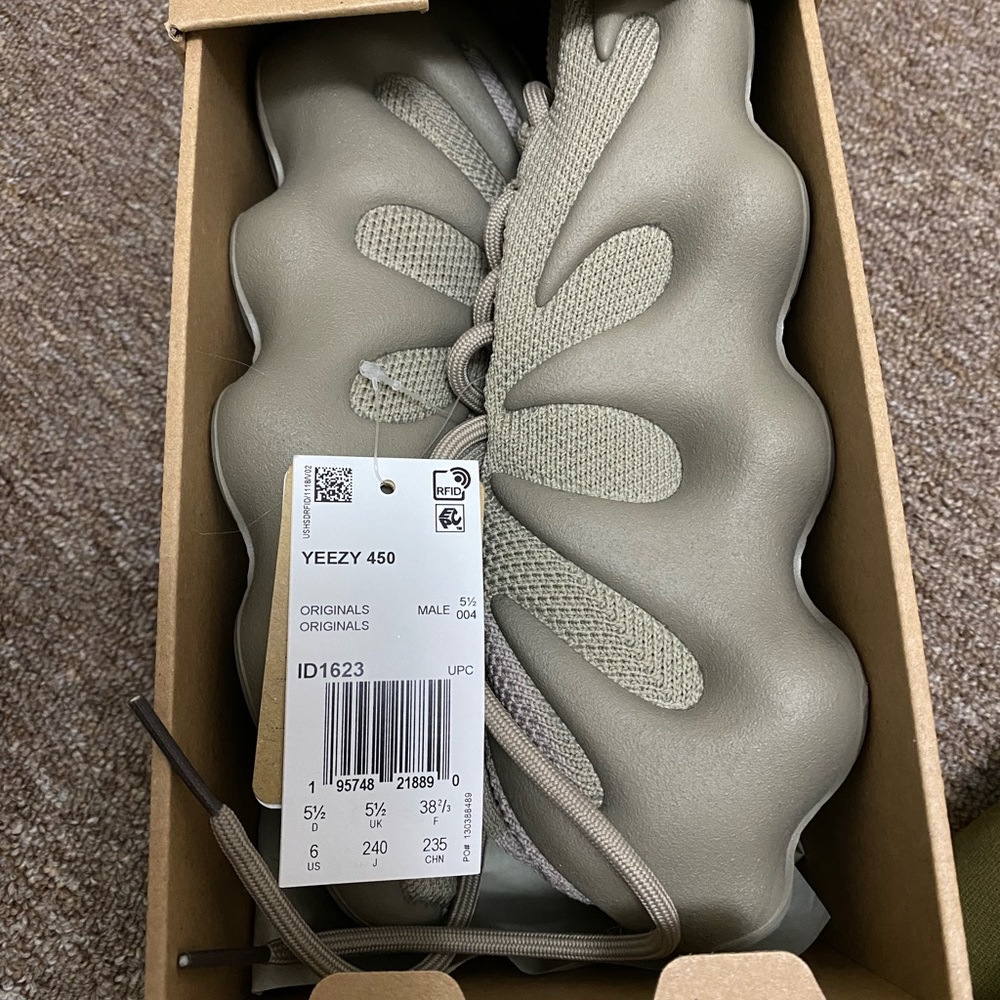 Yeezy 450 Size 6